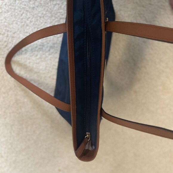 Michael Kors purse - Picture 8 of 11